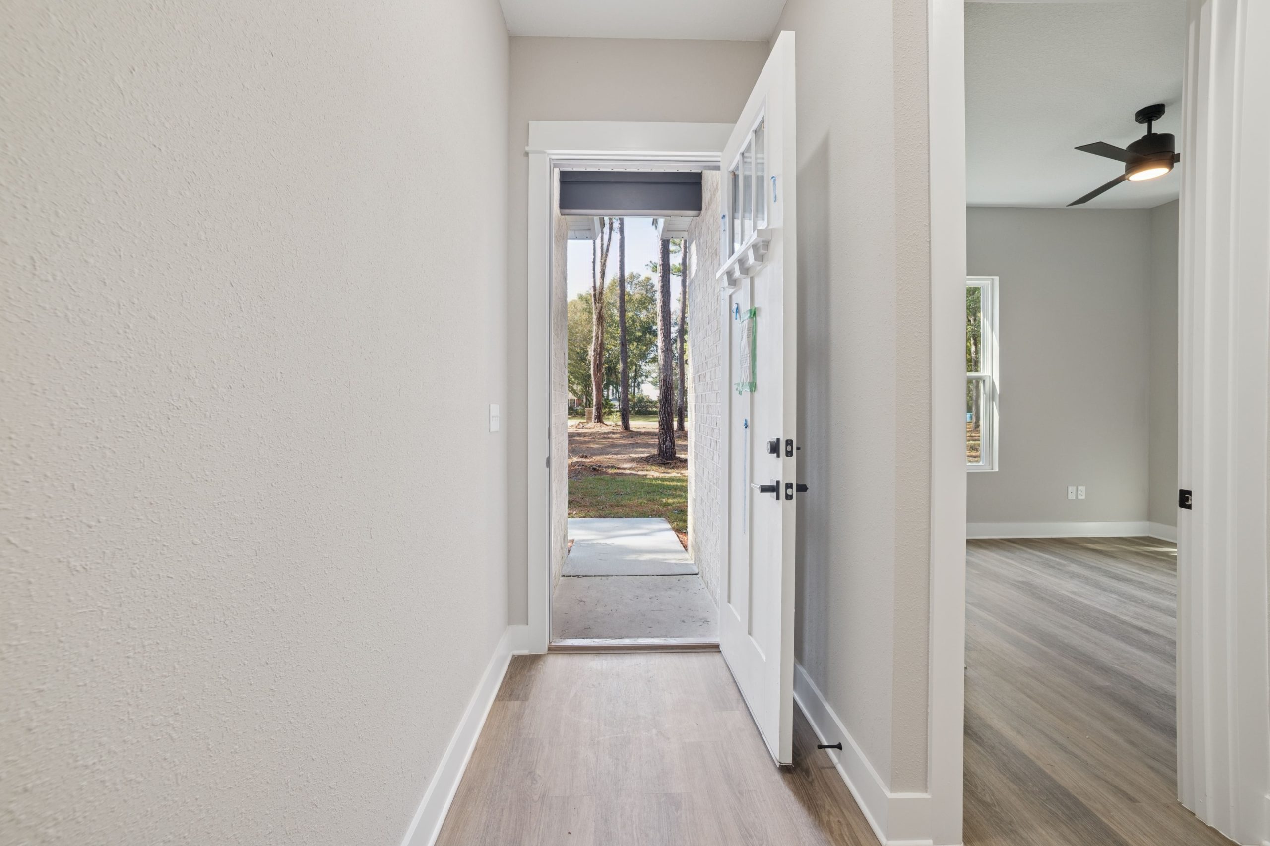 09-16063-Puskita-Trail-WindowStill