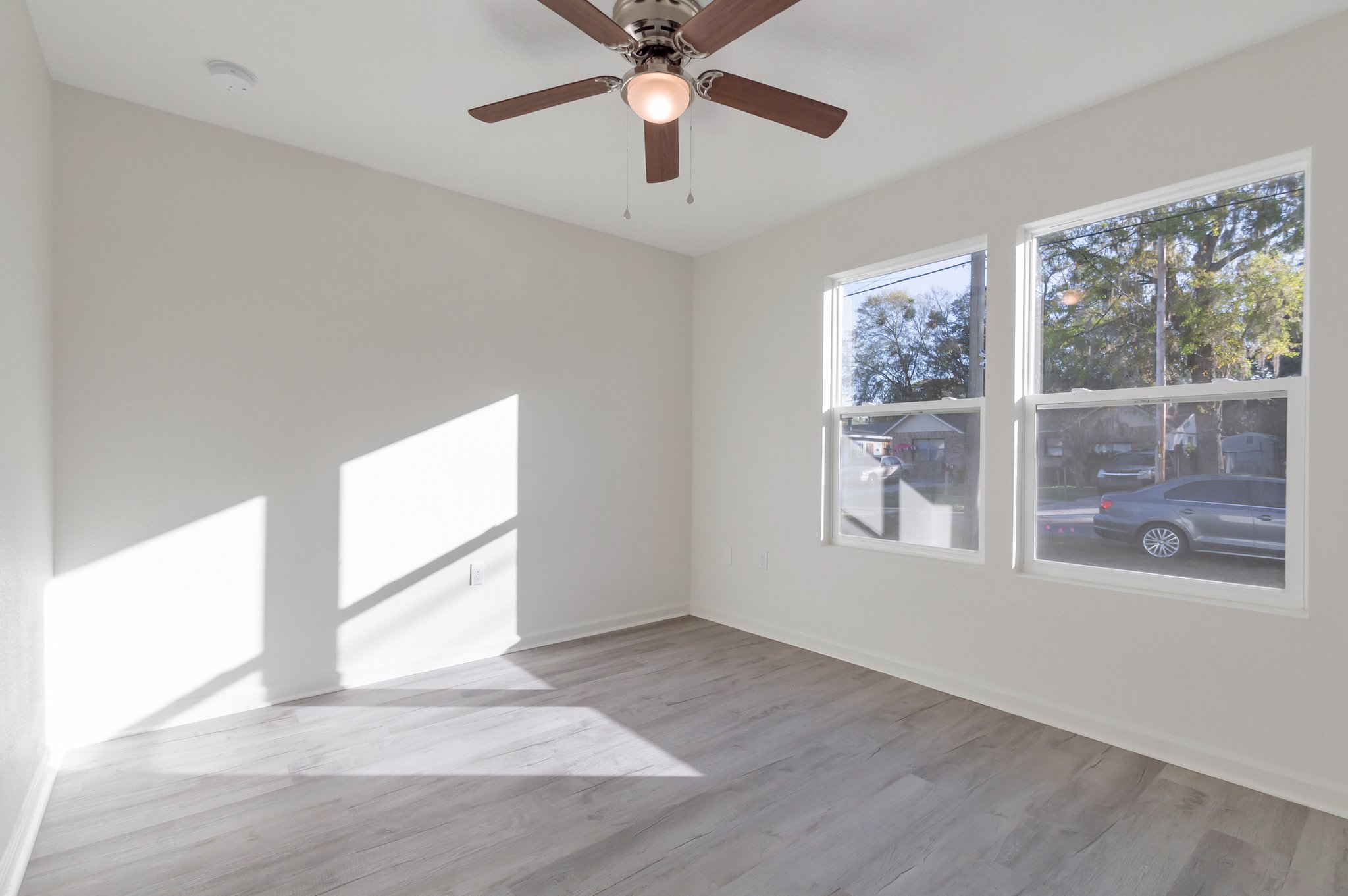 12-web-or-mls-Qp-0333